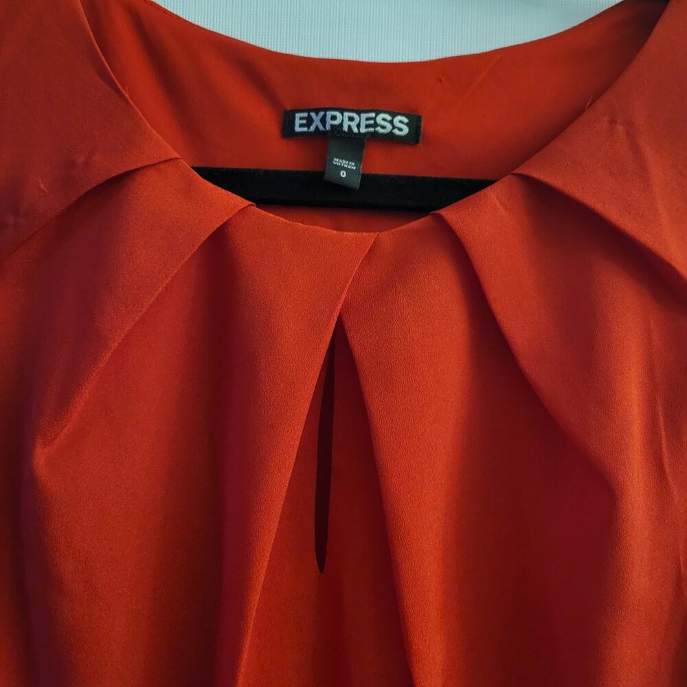 Express Keyhole Red Dress - Picture 3 of 4